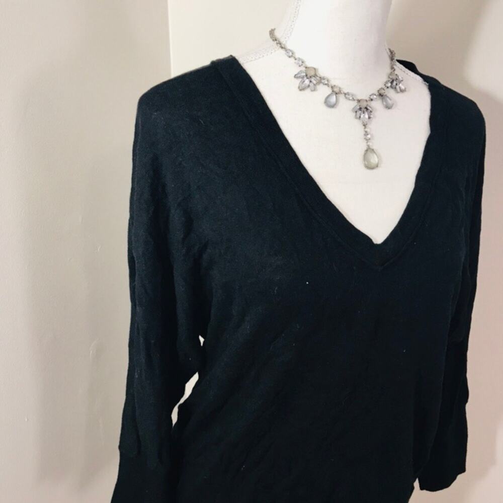 Mossimo Sweater - Picture 2 of 5